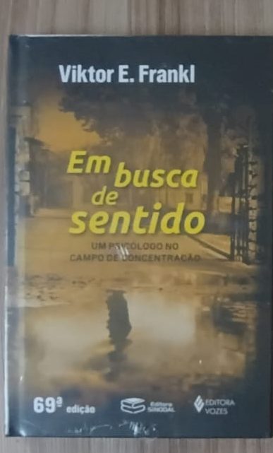 Capa de Em Busca de Sentido